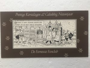 De Fameuze fanclub kaart donker bruin 2001