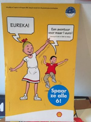 Kartonnen reclame plaat Eureka Spaar ze alle 6